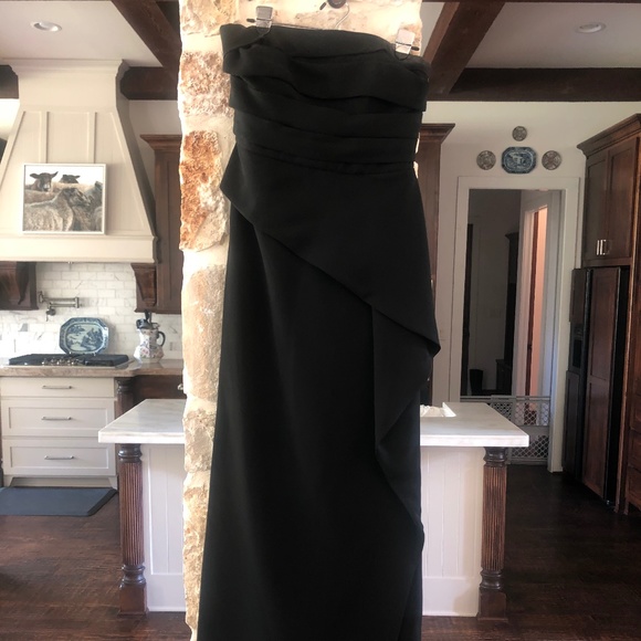 ⚡️NWT⚡️Halston Black strapless gown - Picture 5 of 5